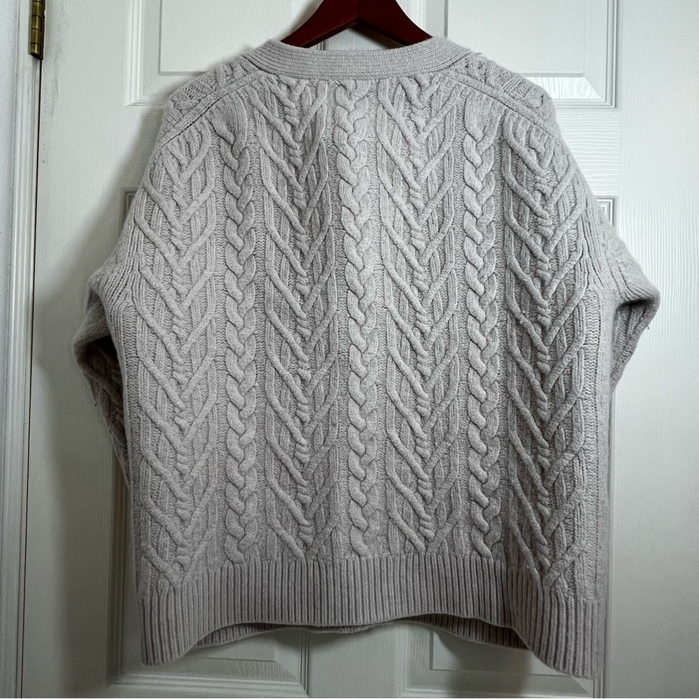 Aritzia Cream Untethered Heavy Wool Cable Knit Cardigan Size 1 Large - Picture 2 of 9